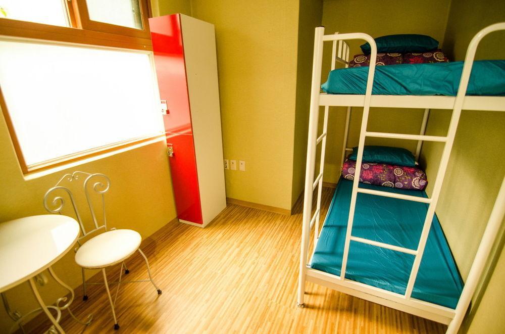 Kimchee Sinchon Guesthouse Soul Exteriér fotografie
