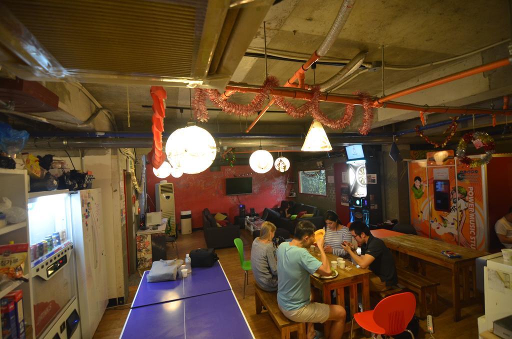 Kimchee Sinchon Guesthouse Soul Exteriér fotografie