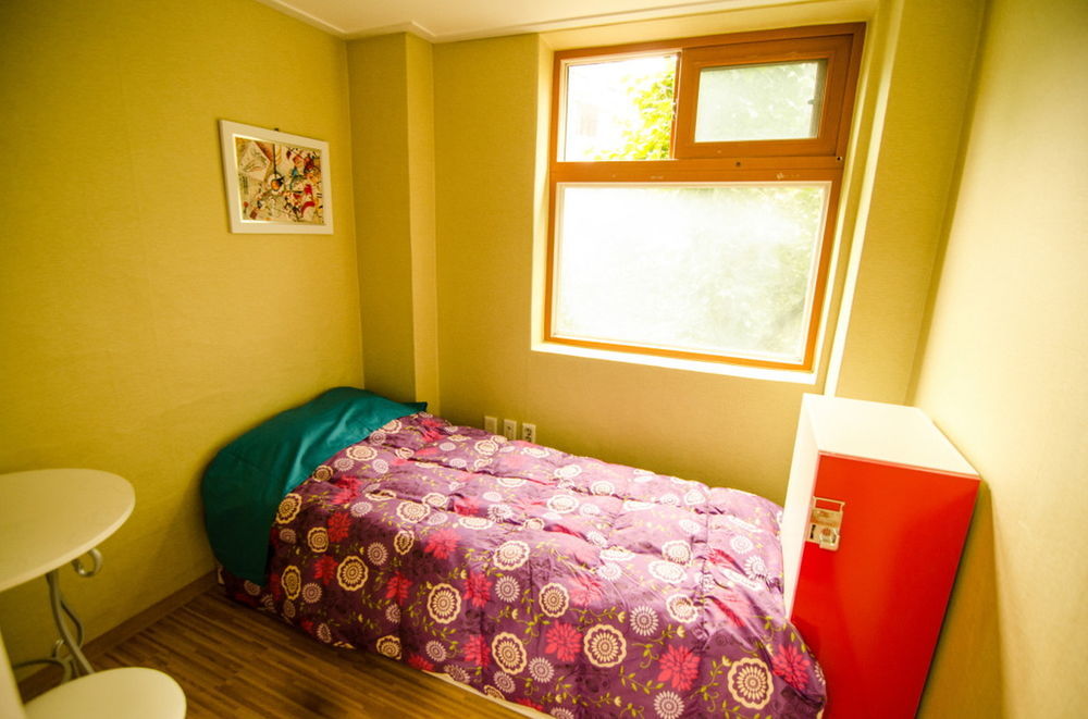 Kimchee Sinchon Guesthouse Soul Exteriér fotografie