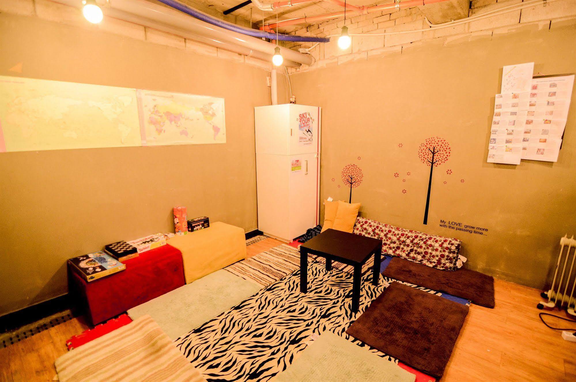 Kimchee Sinchon Guesthouse Soul Exteriér fotografie